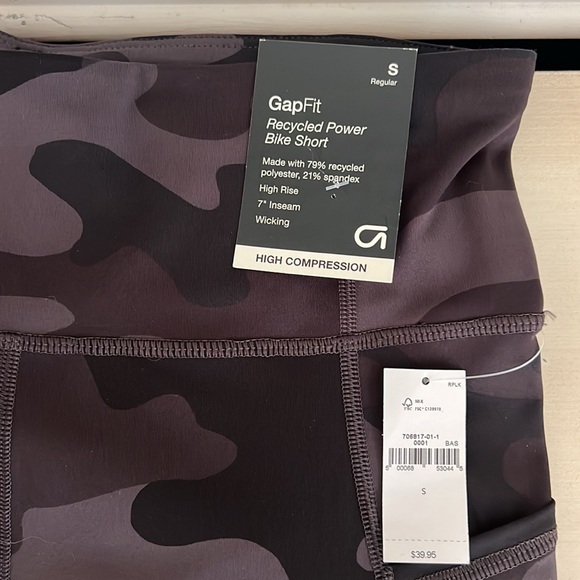 GapFit Recycled Power Bike Short - Picture 2 of 3